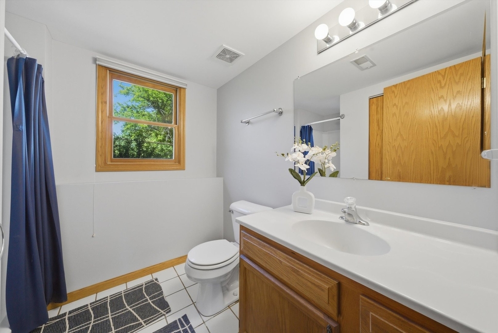 752 Rosanne Street - Photo 28