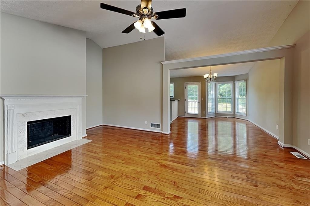 37 Christopher Drive - Photo 2