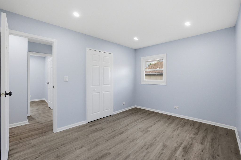 915 Mayfield Drive - Photo 13