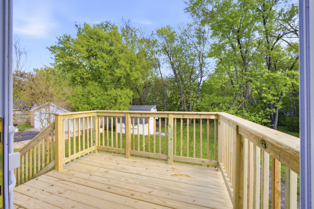 915 Mayfield Drive - Photo 24