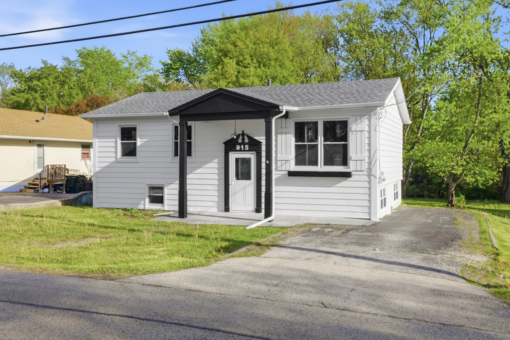 915 Mayfield Drive - Photo 1