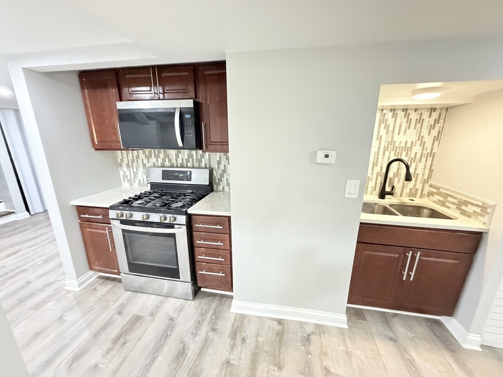 2415 N Hamlin Avenue - Photo 1