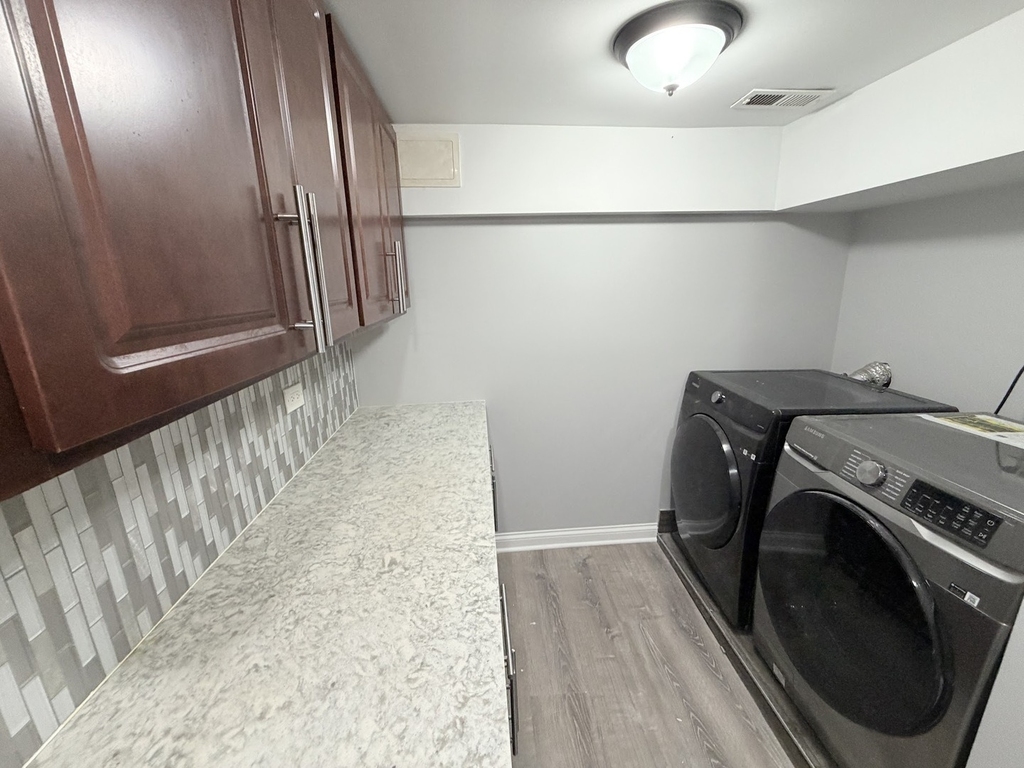 2415 N Hamlin Avenue - Photo 13
