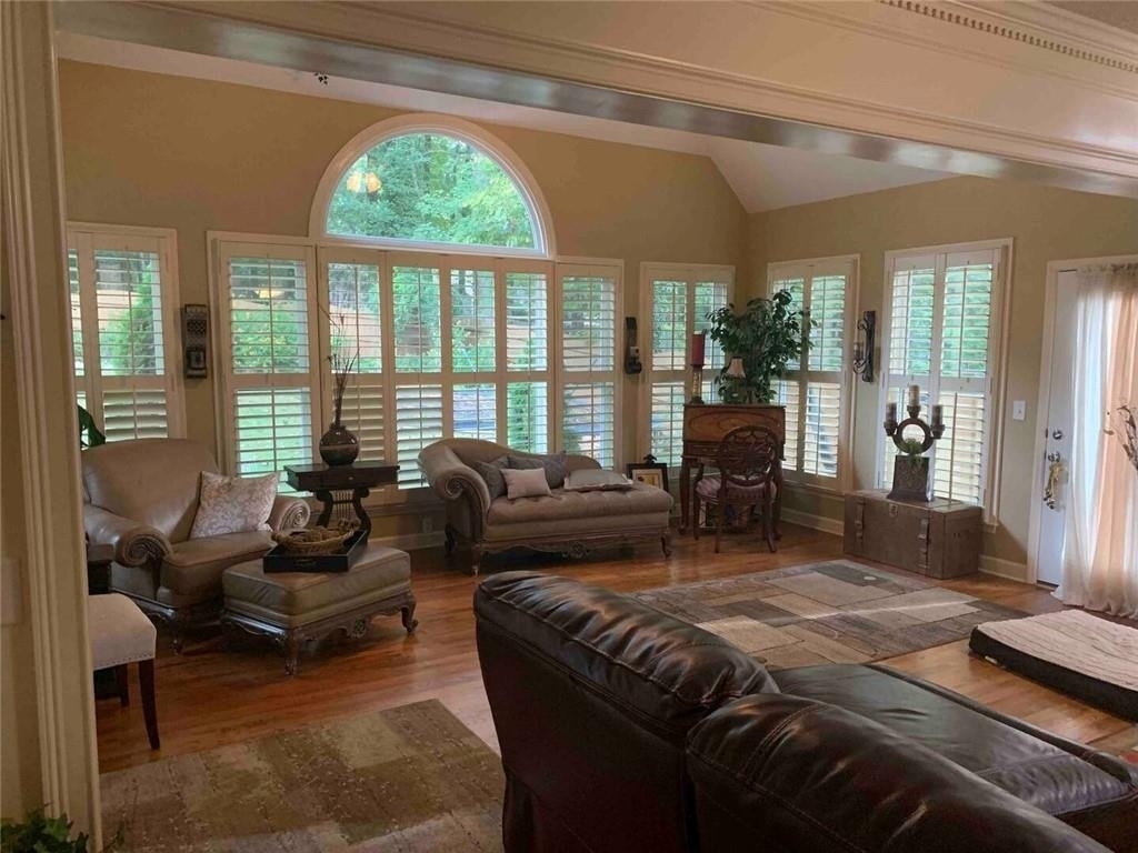 2345 Bray Court Ne - Photo 4