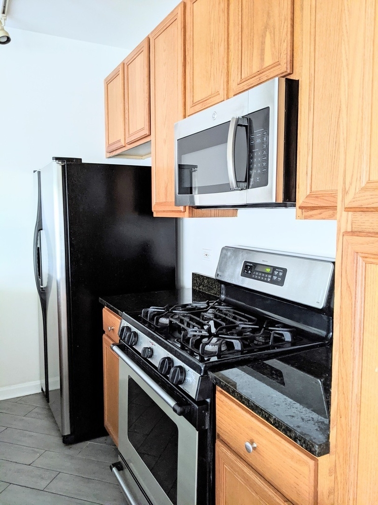 807 W 14th Place - Photo 6