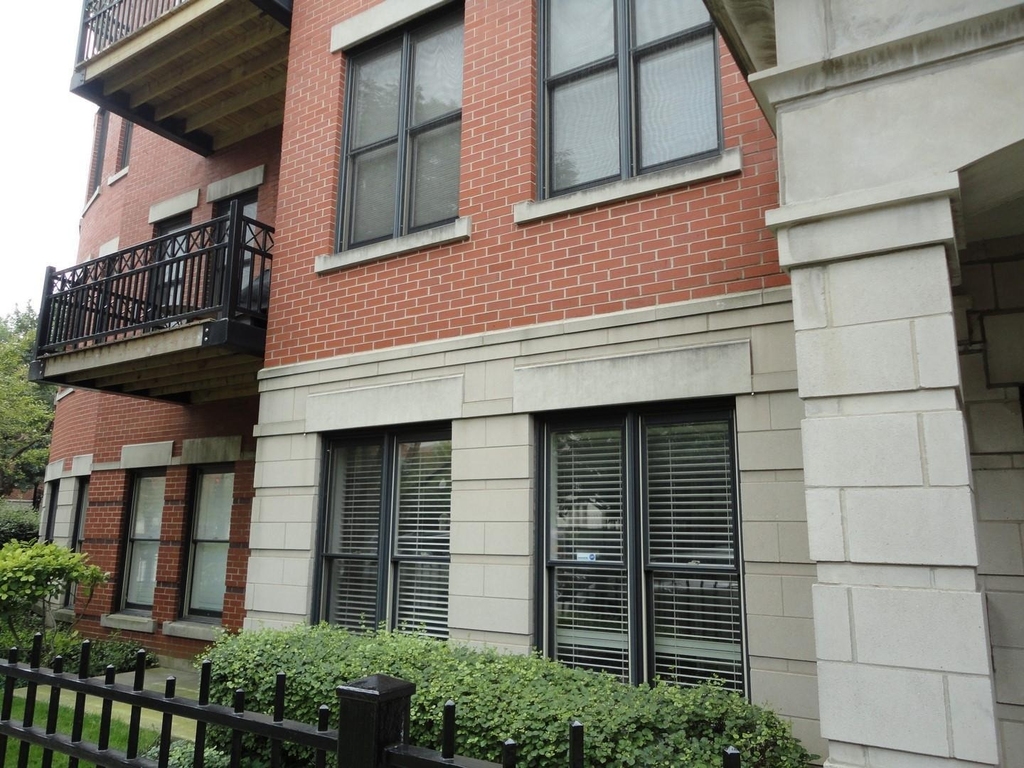 807 W 14th Place - Photo 0
