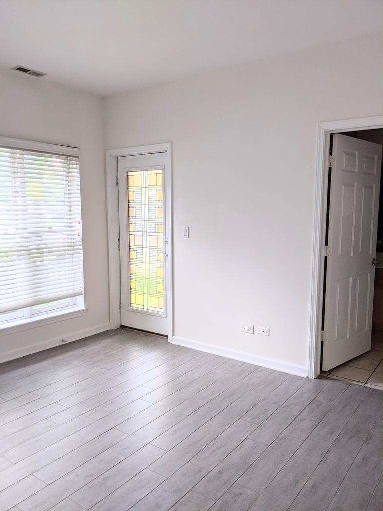 807 W 14th Place - Photo 11