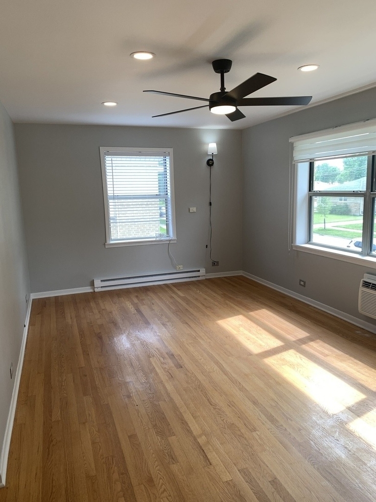 1415 Homestead Road - Photo 2