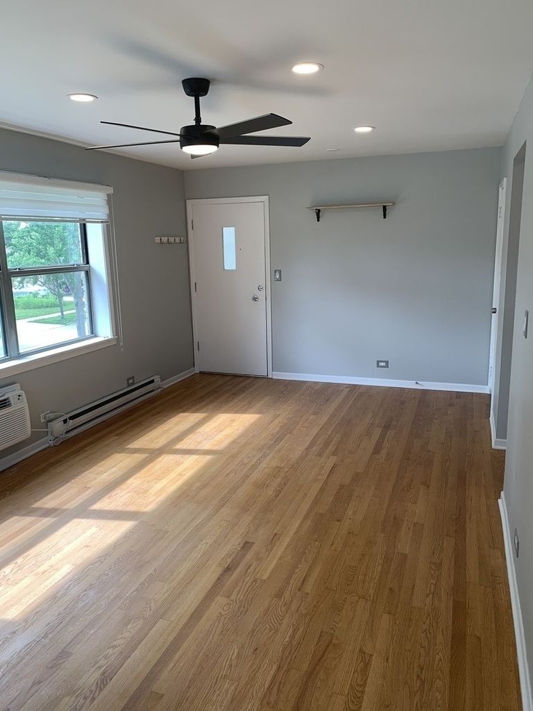 1415 Homestead Road - Photo 4