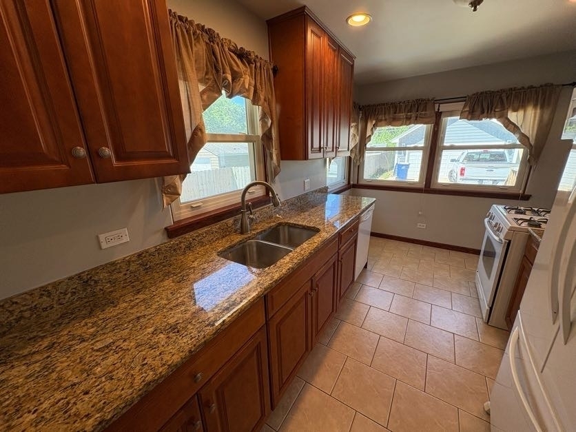 126 N Illinois Avenue - Photo 4