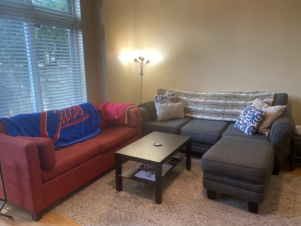 2135 N Southport Avenue - Photo 3