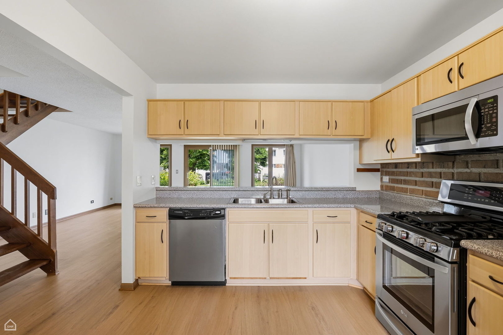 341 Redwing Drive - Photo 5