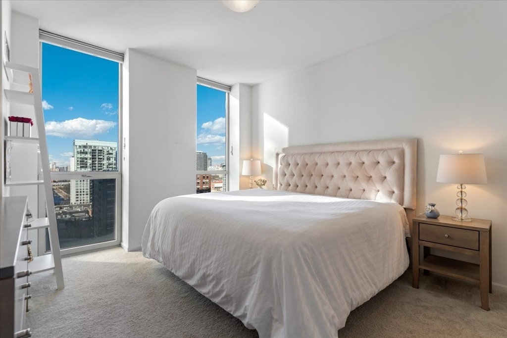 645 N Kingsbury Street - Photo 14