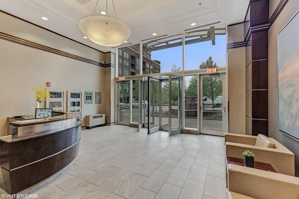 645 N Kingsbury Street - Photo 1