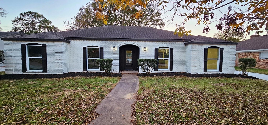 18630 Prince William Lane - Photo 1
