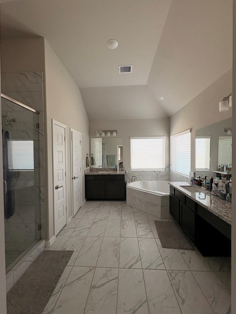 11904 Lawton Creek Lane - Photo 7