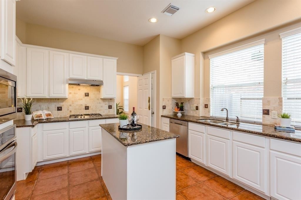 3926 Palace Springs - Photo 2