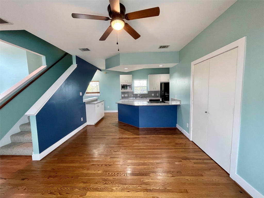 5901 Fairdale Lane - Photo 11