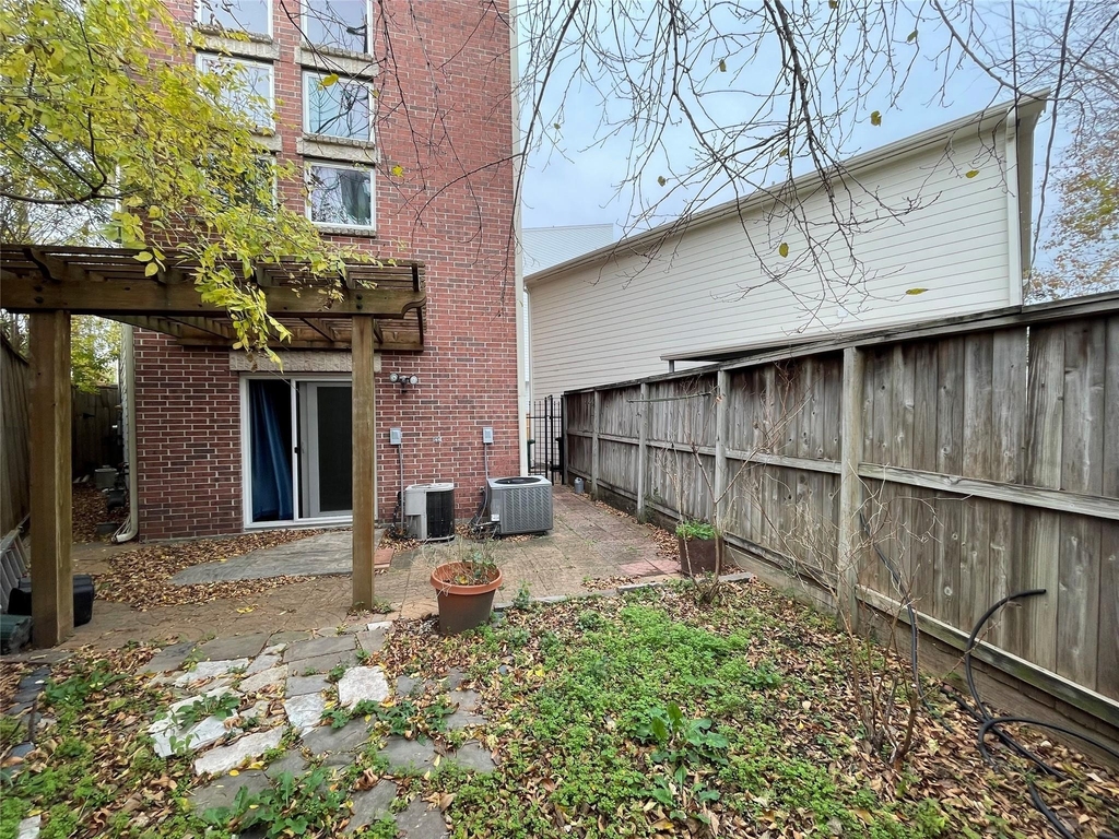 5901 Fairdale Lane - Photo 20