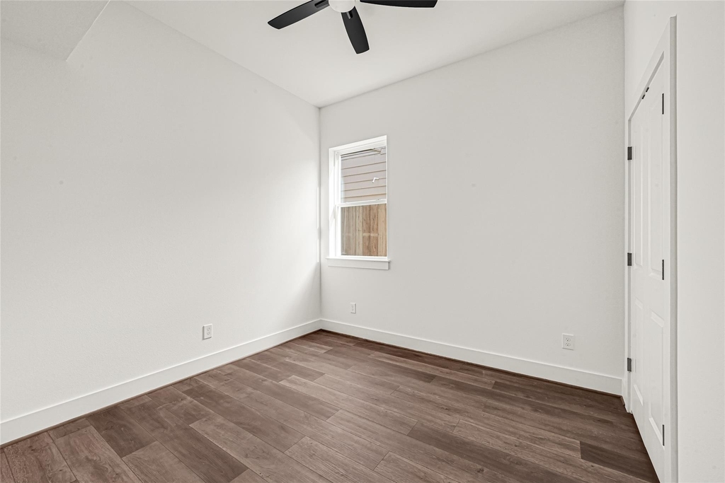 422 Clinton Park St Street - Photo 11