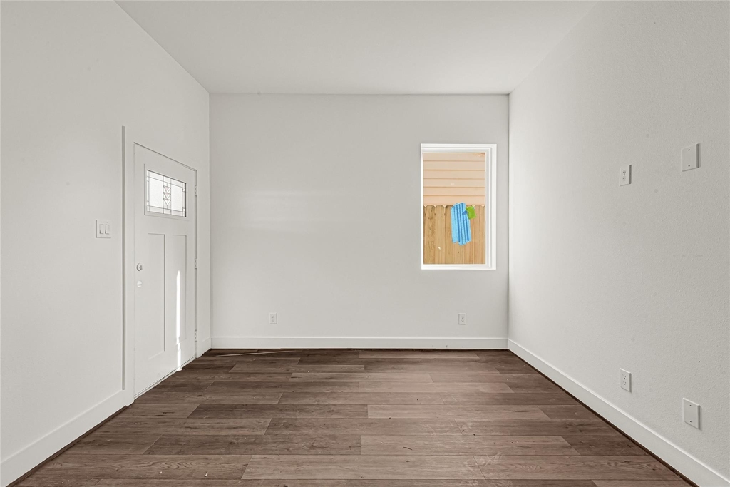 422 Clinton Park St Street - Photo 1