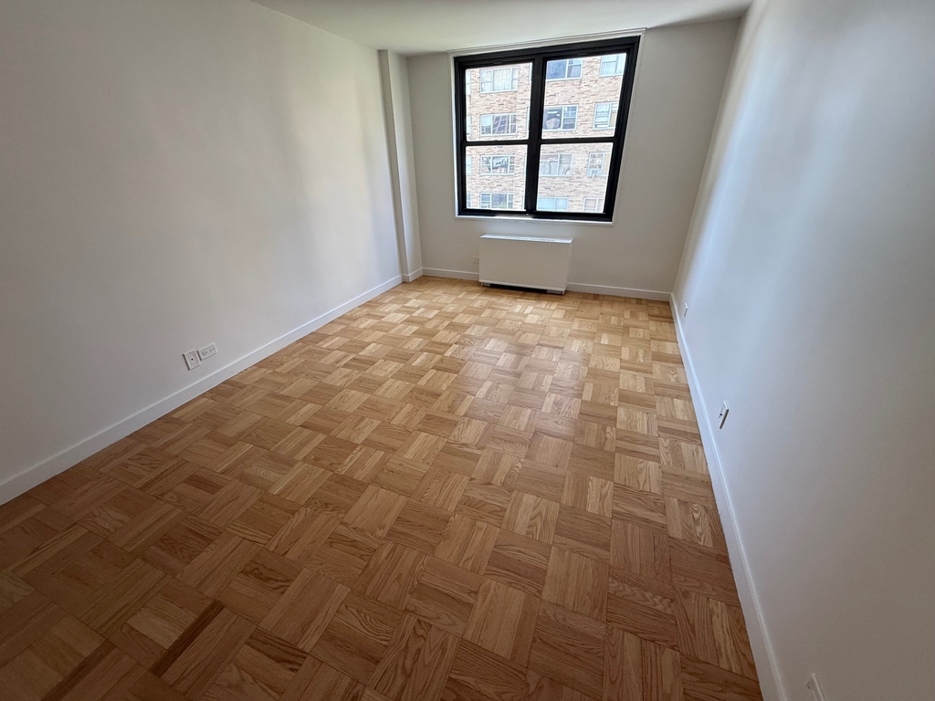333 East 49th Street - Photo 5