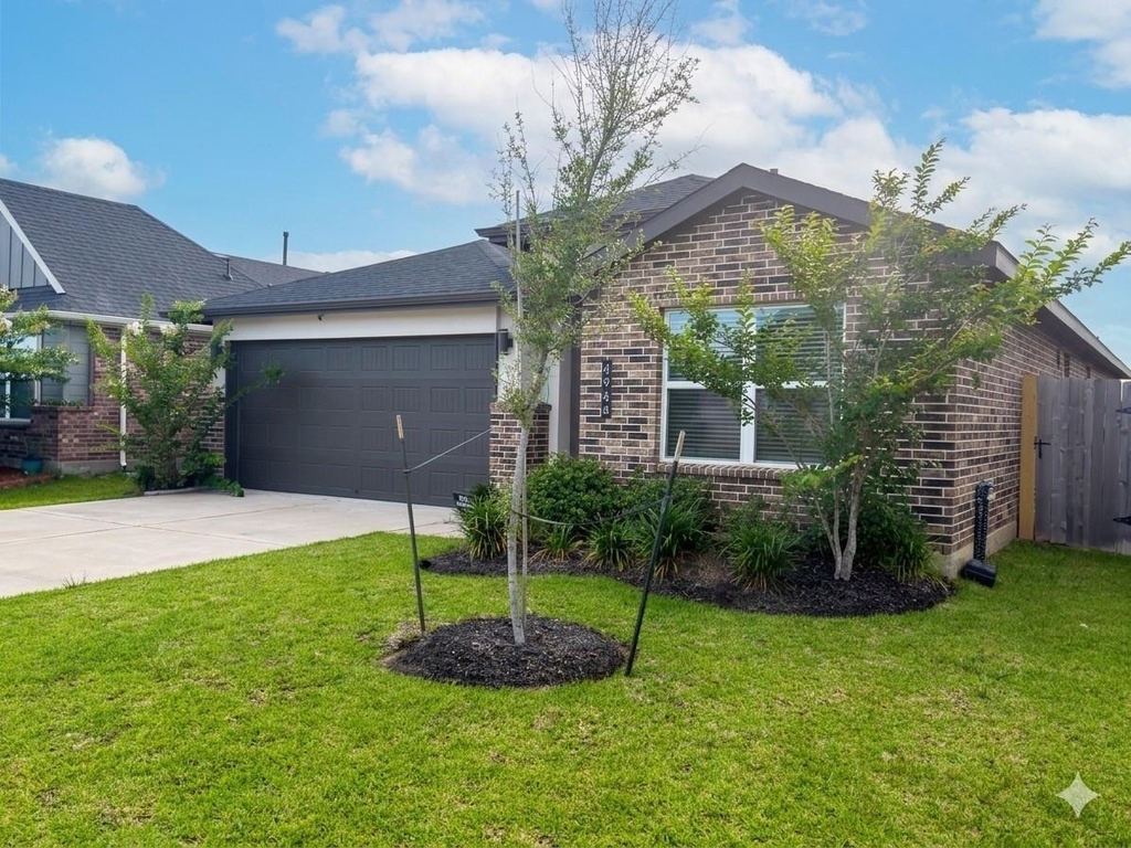 4946 Pine Haven Lane - Photo 1