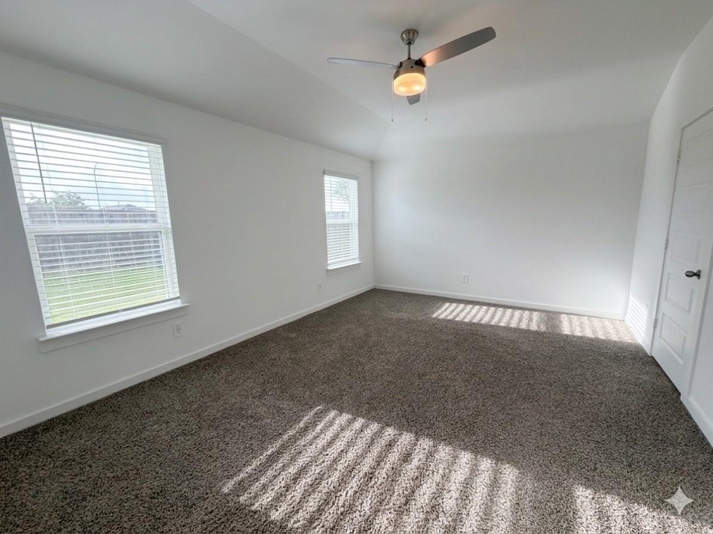 4946 Pine Haven Lane - Photo 13