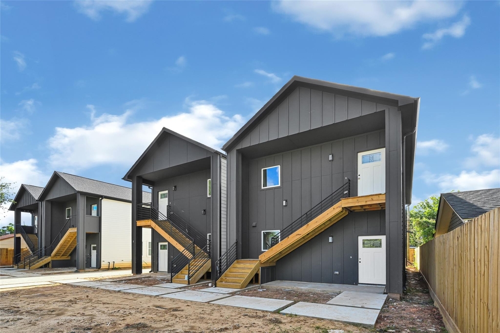 418 Clinton Park Street - Photo 18
