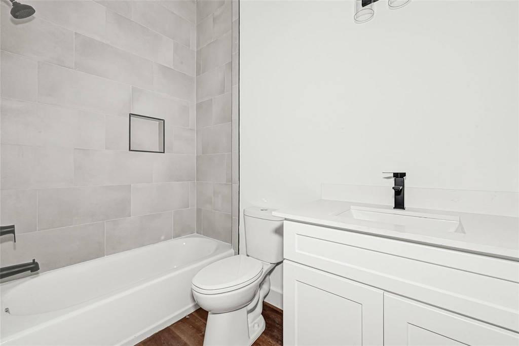 418 Clinton Park Street - Photo 11