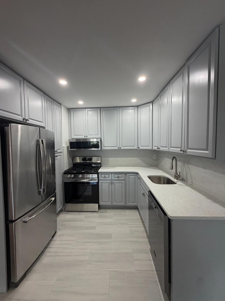  213th Street - Photo 1