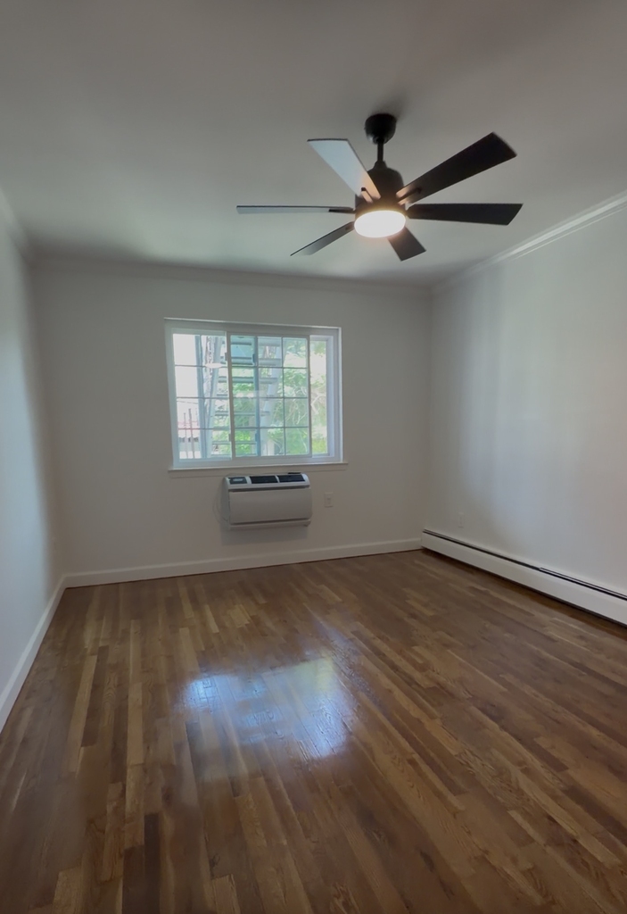  213th Street - Photo 9