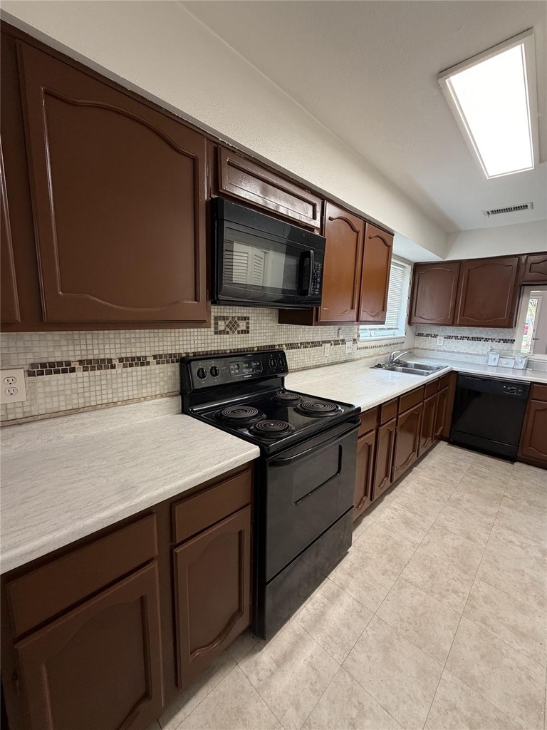 7841 Green Lawn Drive - Photo 2
