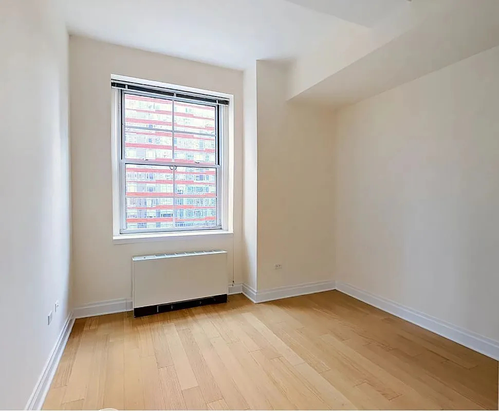 21 West Street, Unit 21b - Photo 2
