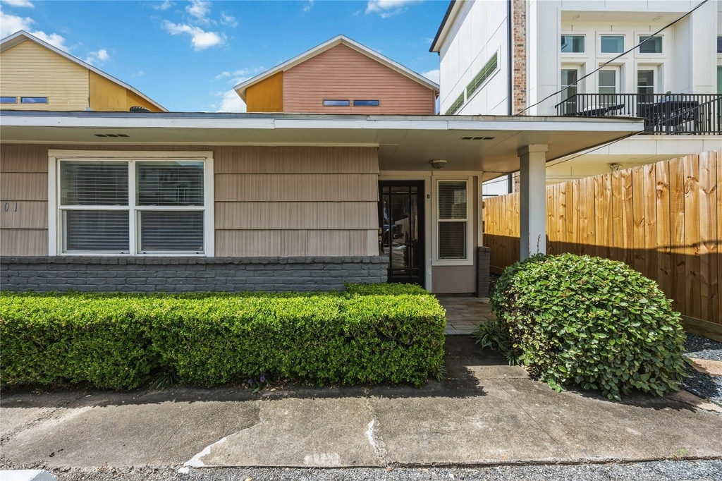 4401 Marina Street - Photo 0
