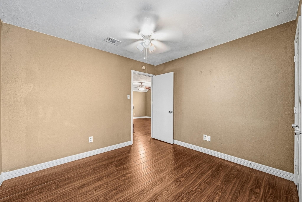 11510 Pagoda Drive - Photo 15