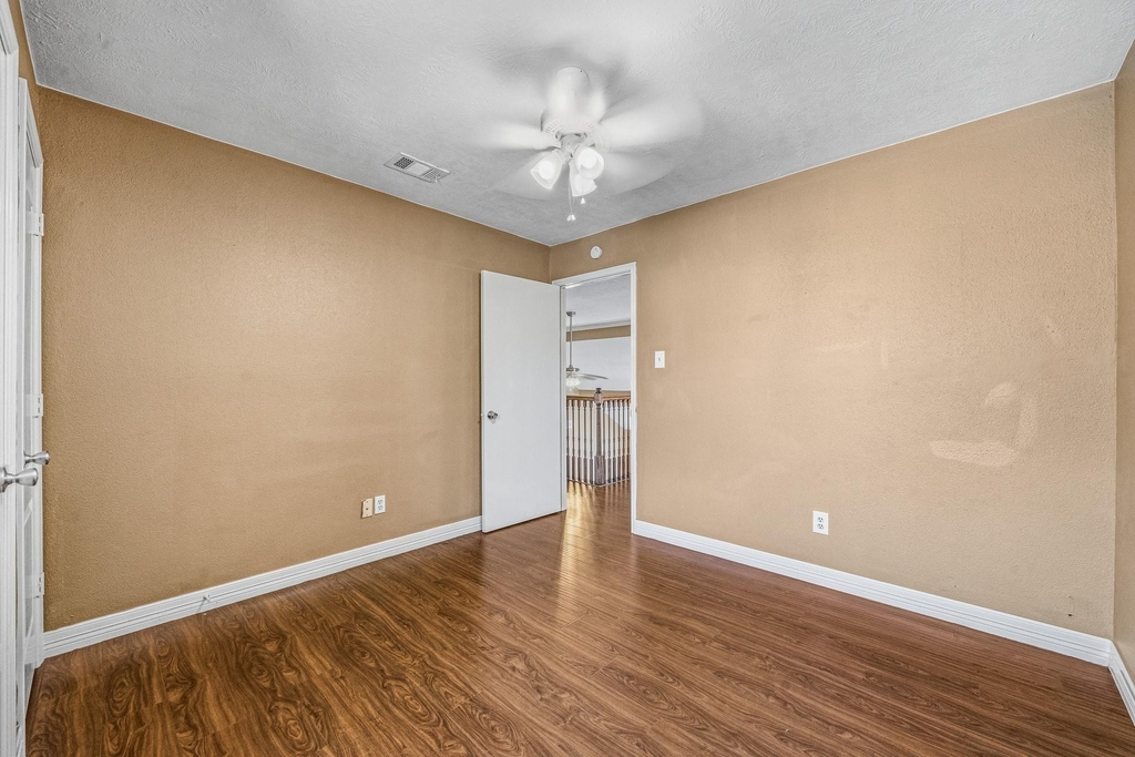 11510 Pagoda Drive - Photo 18