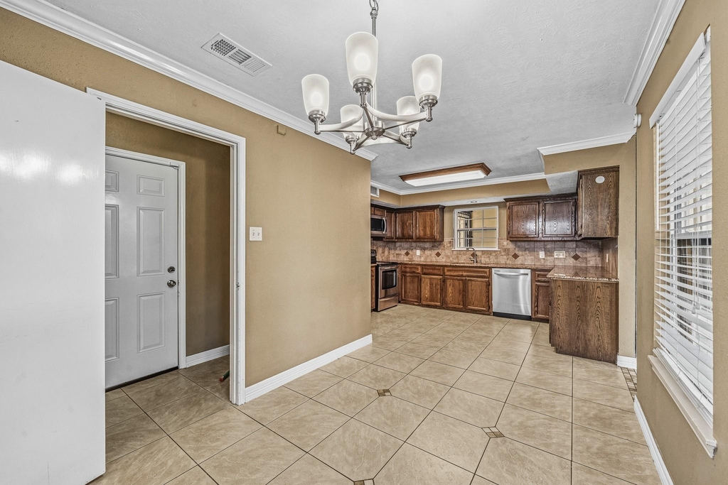 11510 Pagoda Drive - Photo 6