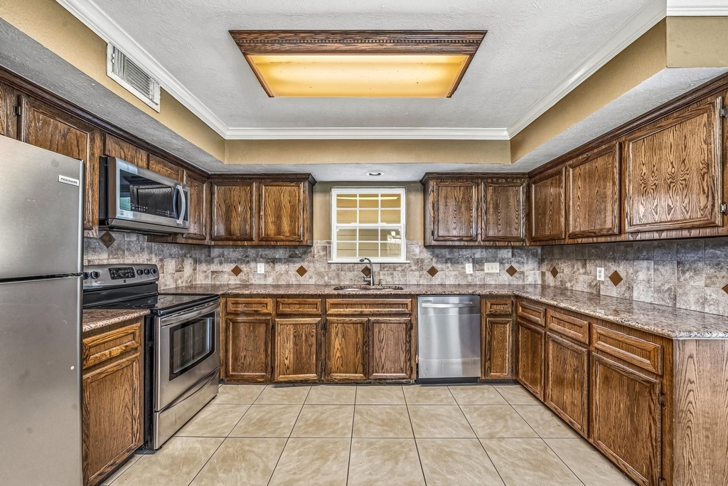 11510 Pagoda Drive - Photo 3