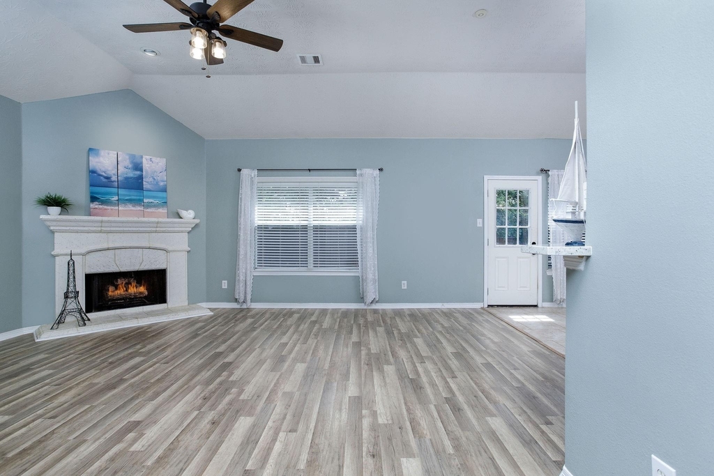 28610 Hidden Cove Drive - Photo 4