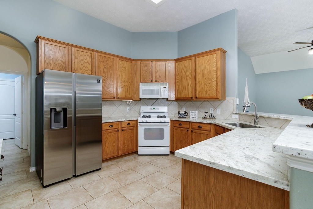 28610 Hidden Cove Drive - Photo 10
