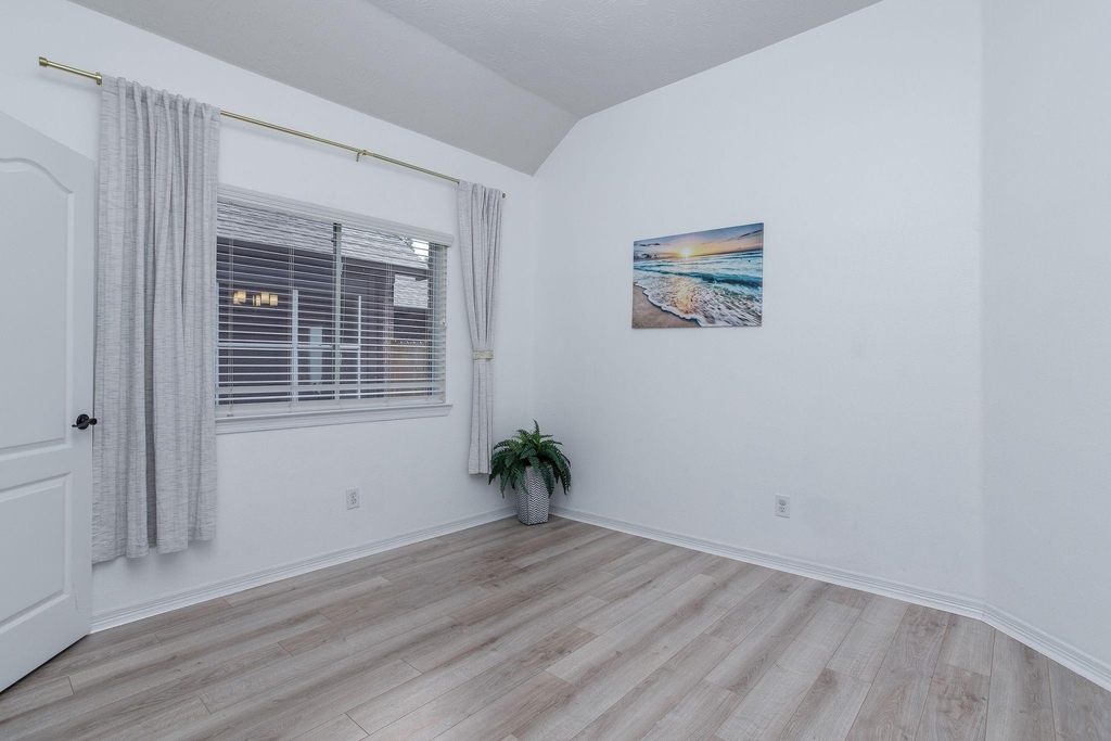 28610 Hidden Cove Drive - Photo 14