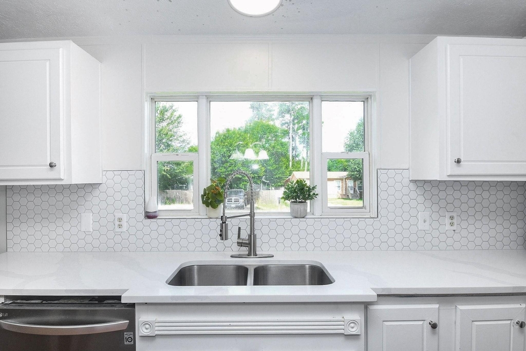31606 Bryan Street - Photo 16
