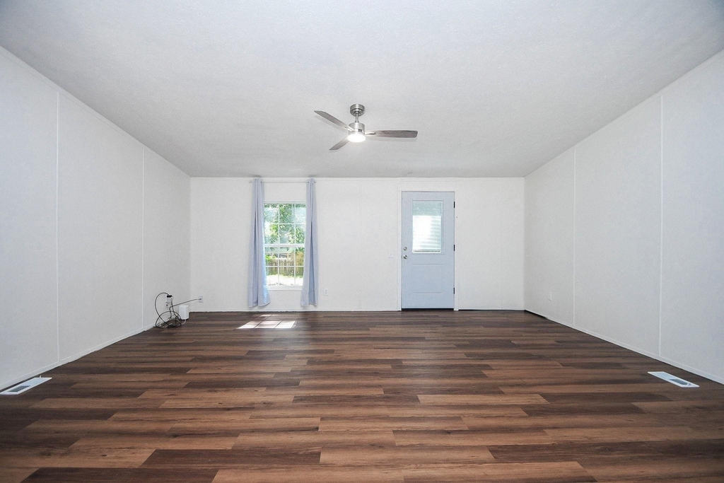 31606 Bryan Street - Photo 8