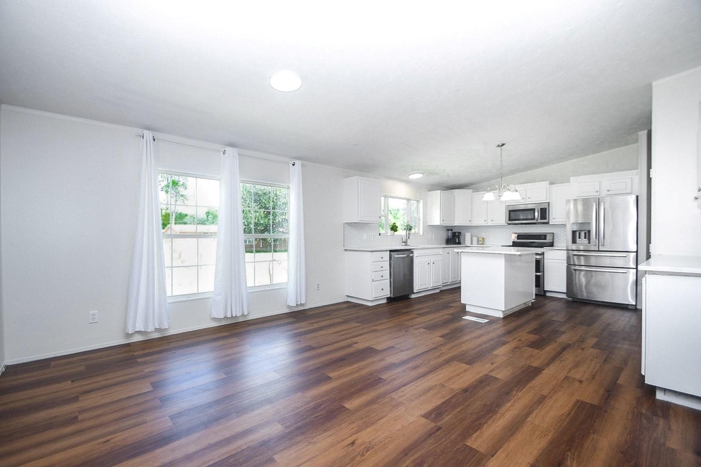31606 Bryan Street - Photo 11