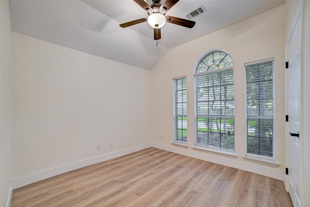 70 Camber Pine Place - Photo 2