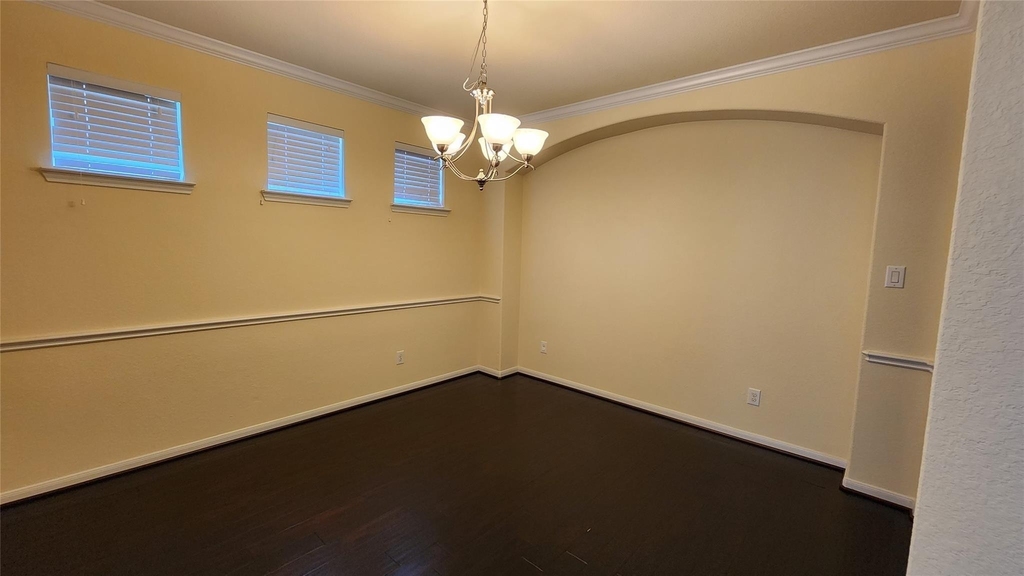 2318 Nashmor Drive - Photo 12