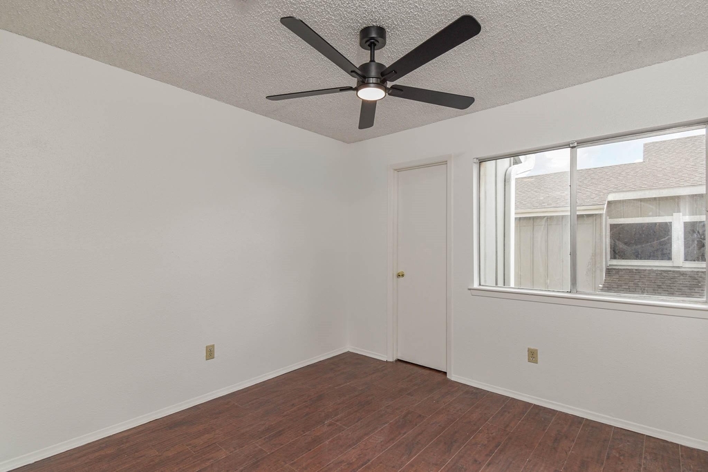 12906 Leader Street - Photo 16