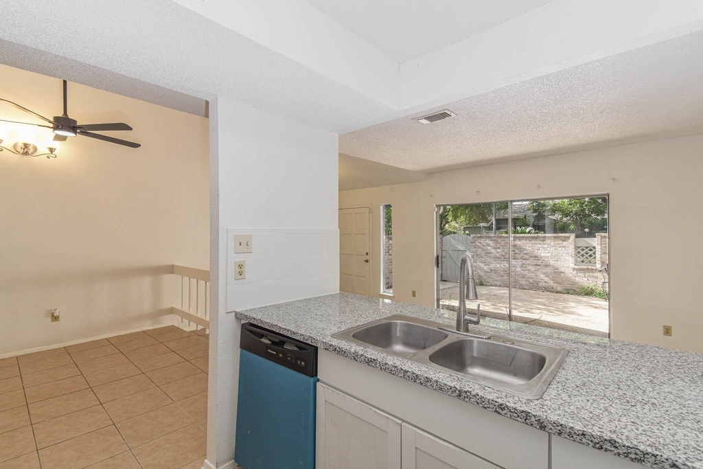 12906 Leader Street - Photo 7
