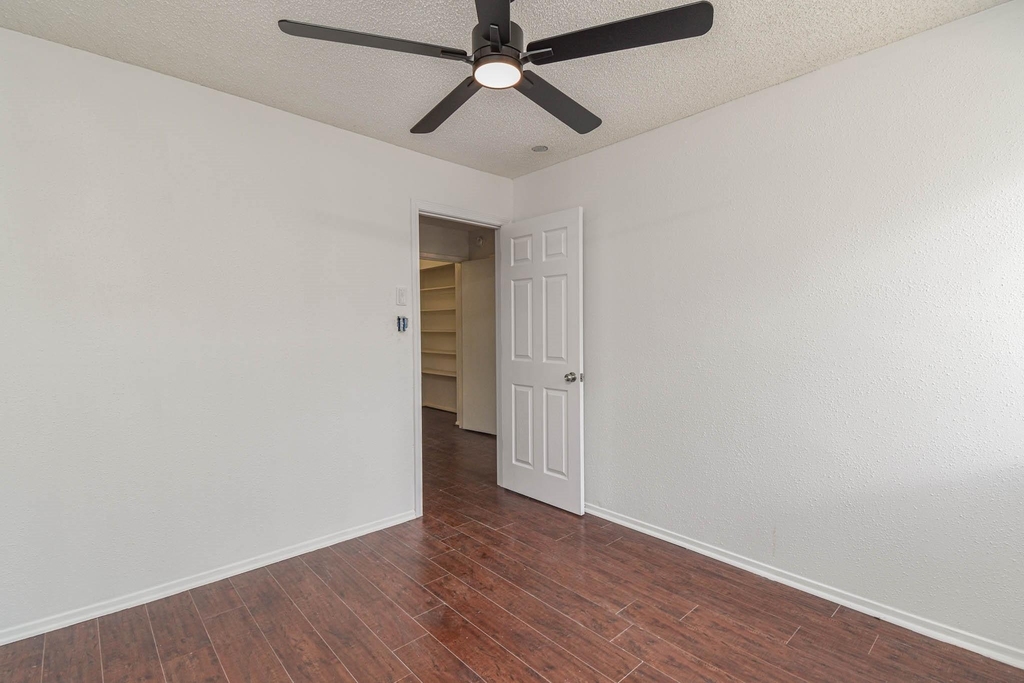 12906 Leader Street - Photo 18